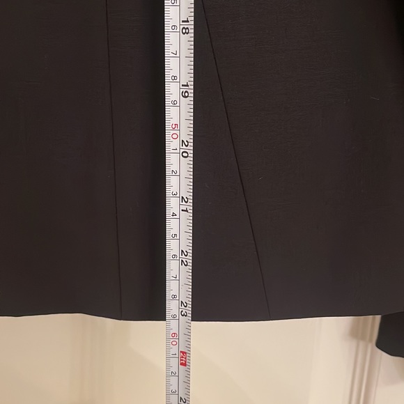 Ann Taylor Wool Blend 2 Front Button 2 Pocket Black Blazer size 6 - Picture 11 of 15